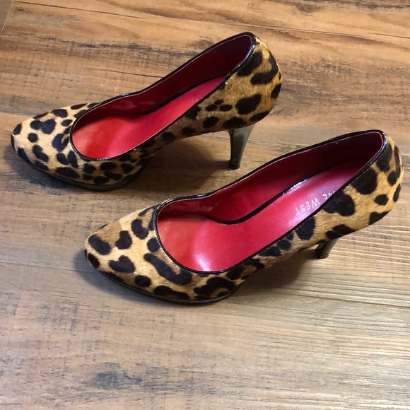 Shoes - Picture 2 of 5